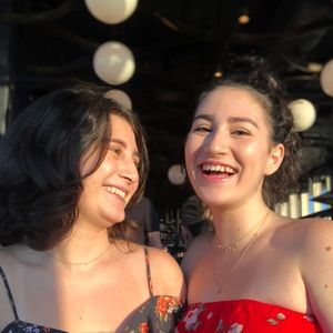 Meet your Posher, Laurie